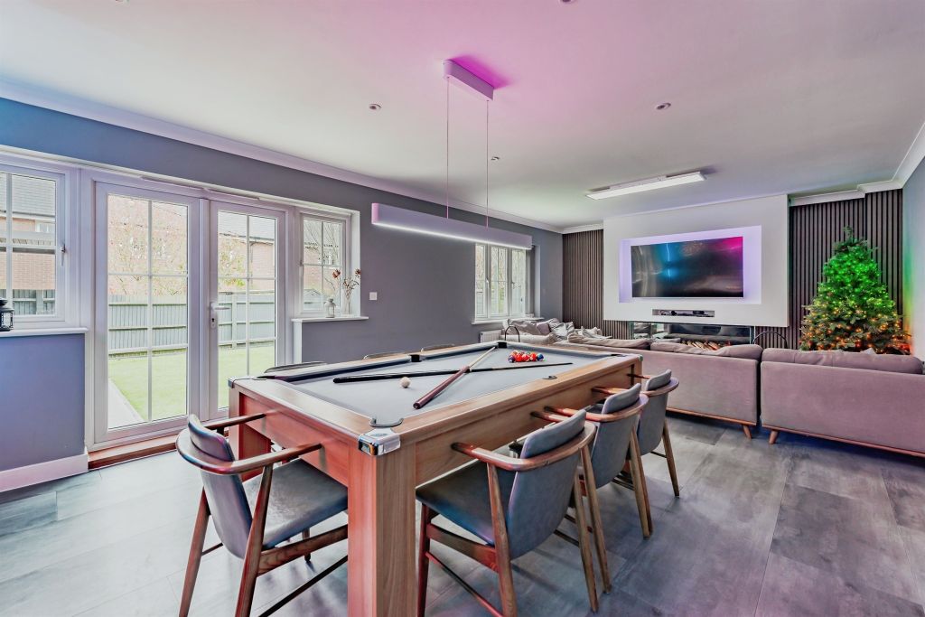 Property photo 3 of 20