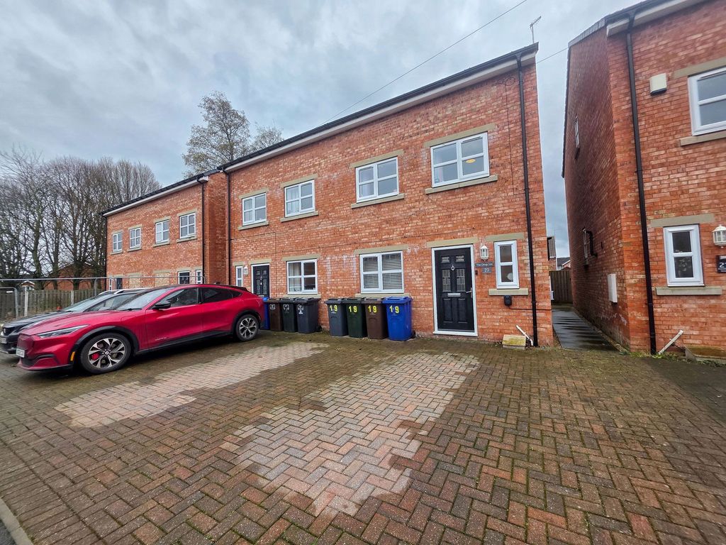 Property photo 1 of 20