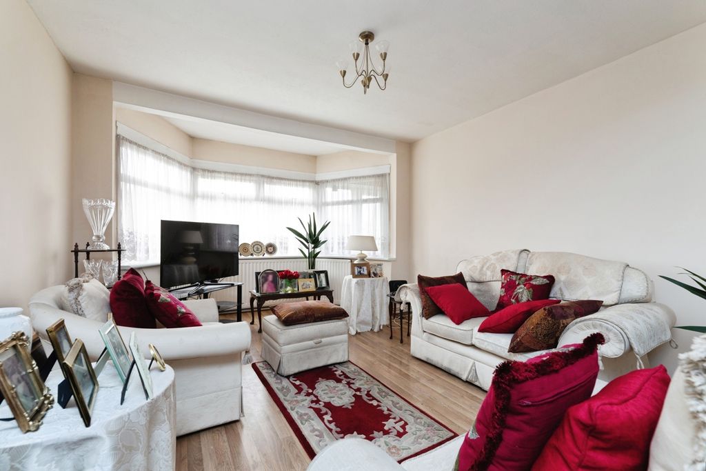 Property photo 2 of 12 Pbox-Img.Jpg