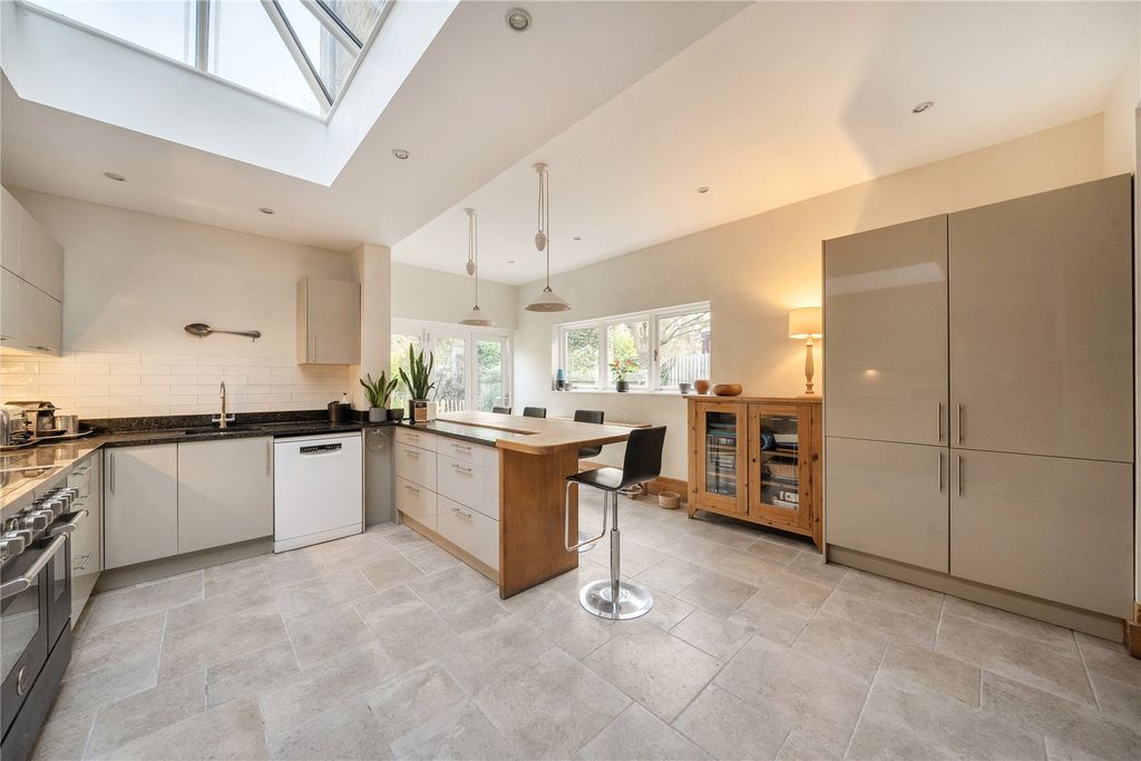 Property photo 2 of 26 Picture No. 61