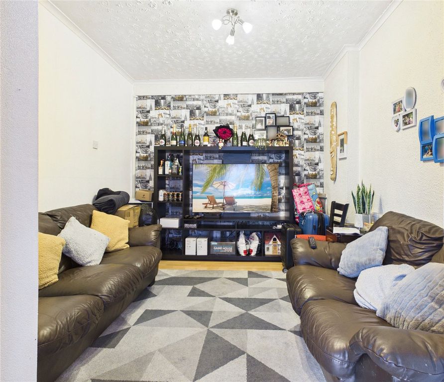 Property photo 3 of 16 Picture No. 09