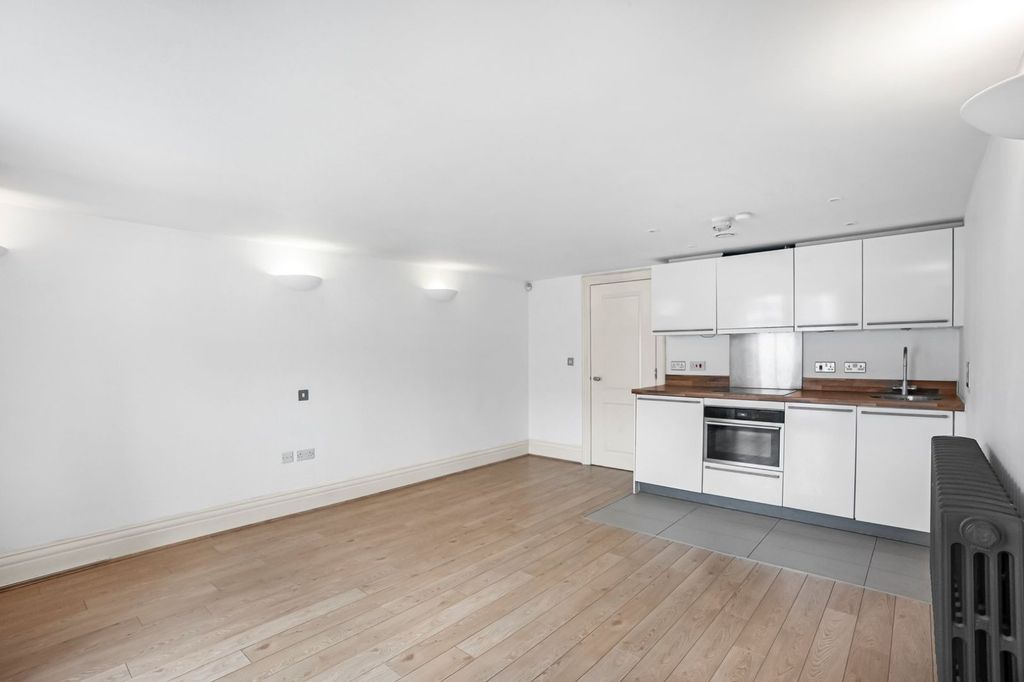 Property photo 2 of 12 Picture No. 07