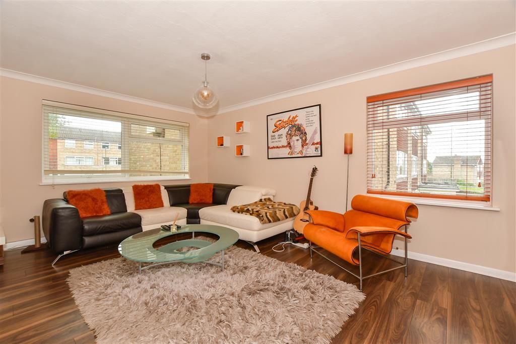 Property photo 2 of 12 Lounge/Dining Room