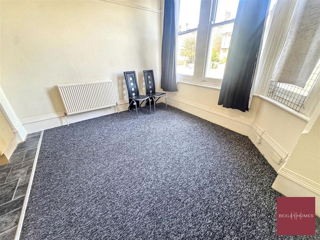 Property photo 3 of 8 Img_5245.Jpg