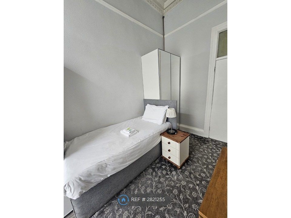 Property photo 1 of 9 Short/Long Term Private Studio With Shared Toilet
