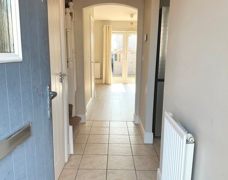 Property photo 2 of 25 Entrance Hall