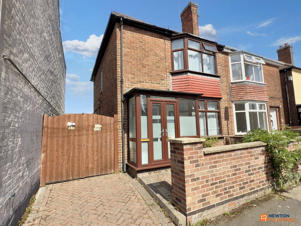 Property photo 1 of 33