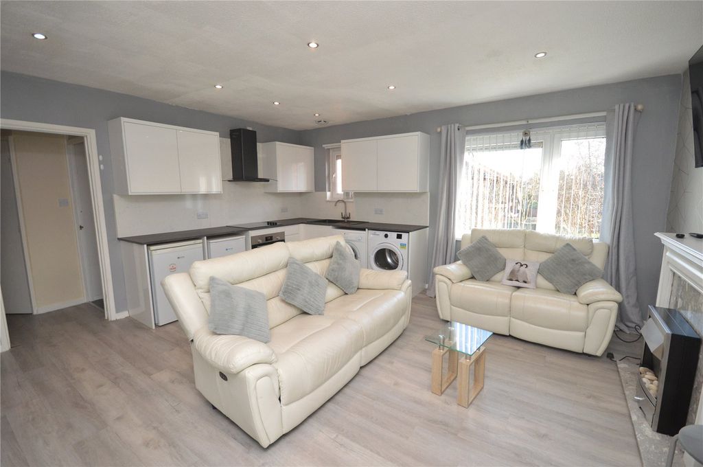 Property photo 3 of 9 Picture 3