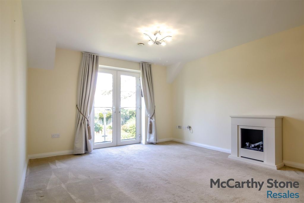 Property photo 2 of 38 8699131-Interior10.Jpg