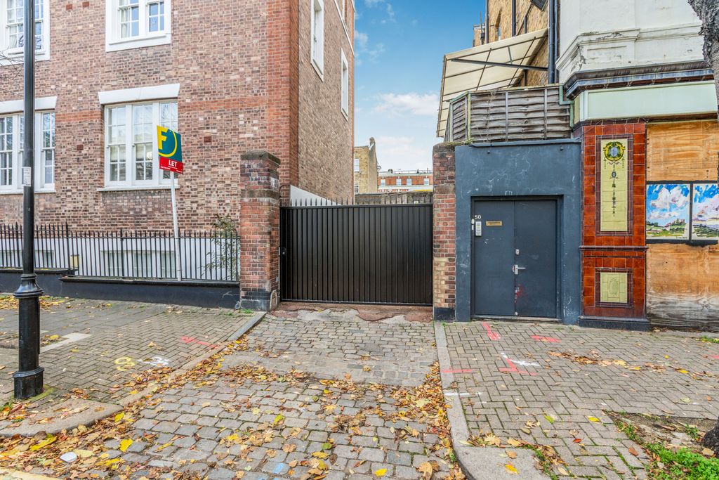 Property photo 2 of 3 3