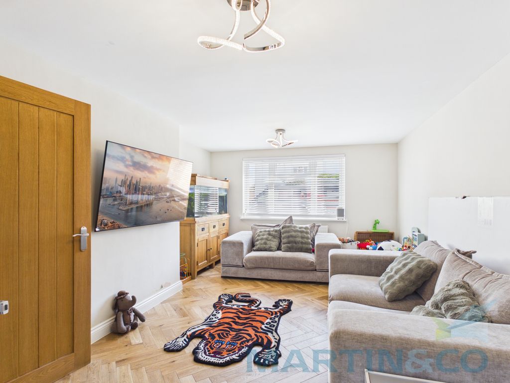 Property photo 3 of 14