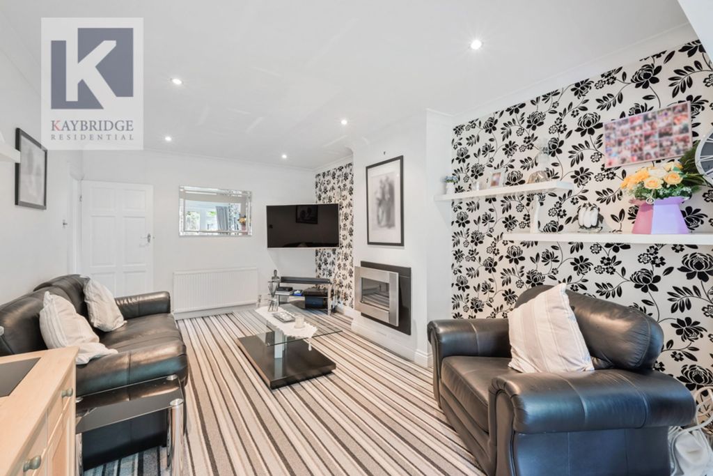 Property photo 3 of 16