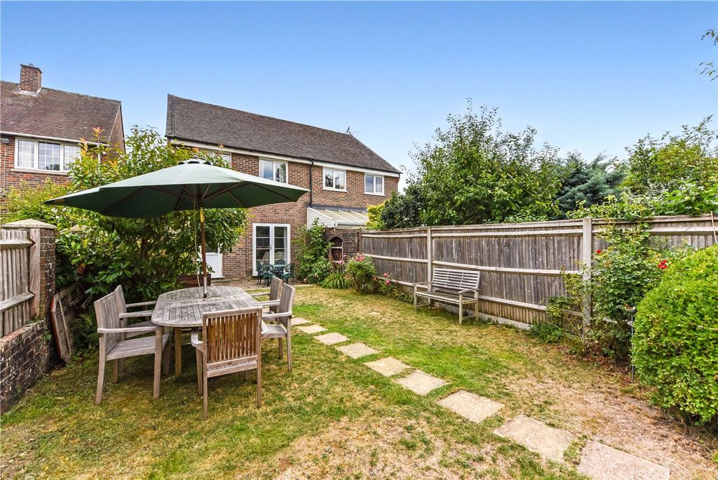 Property photo 3 of 19 Garden