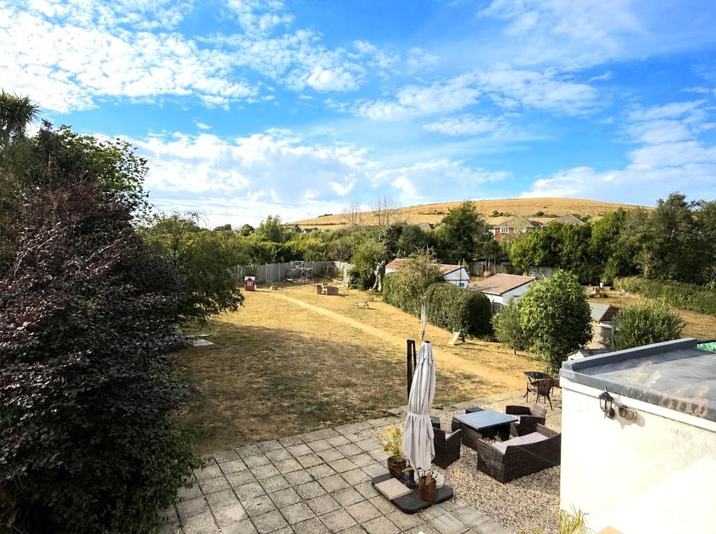 Property photo 2 of 17 2.Jpg