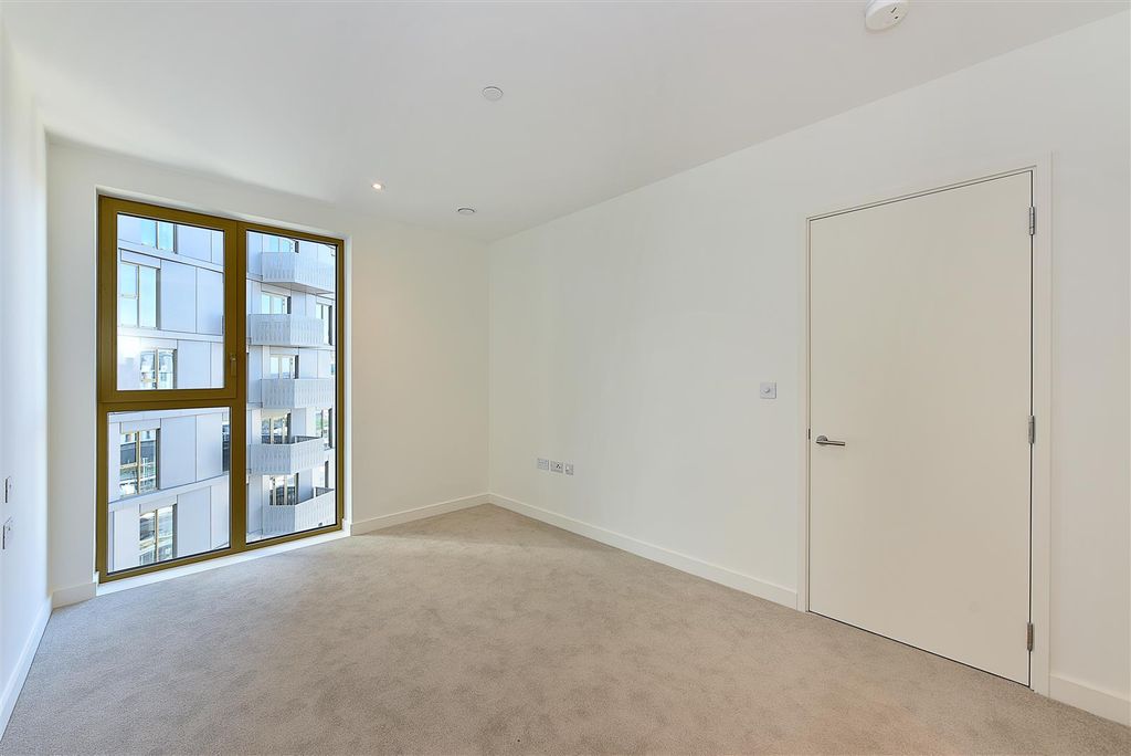 Property photo 3 of 11 E76, 1 Ashley Road (3).Jpg
