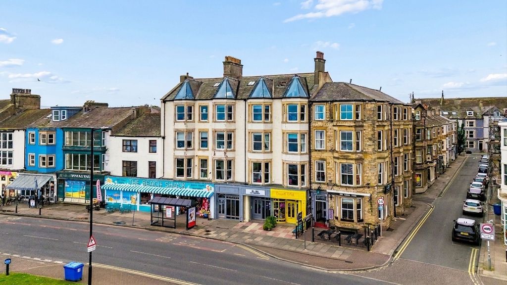 2 bed flat for saleMarine Road Central, Morecambe LA4