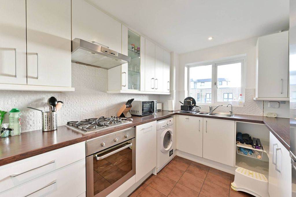 Property photo 3 of 9