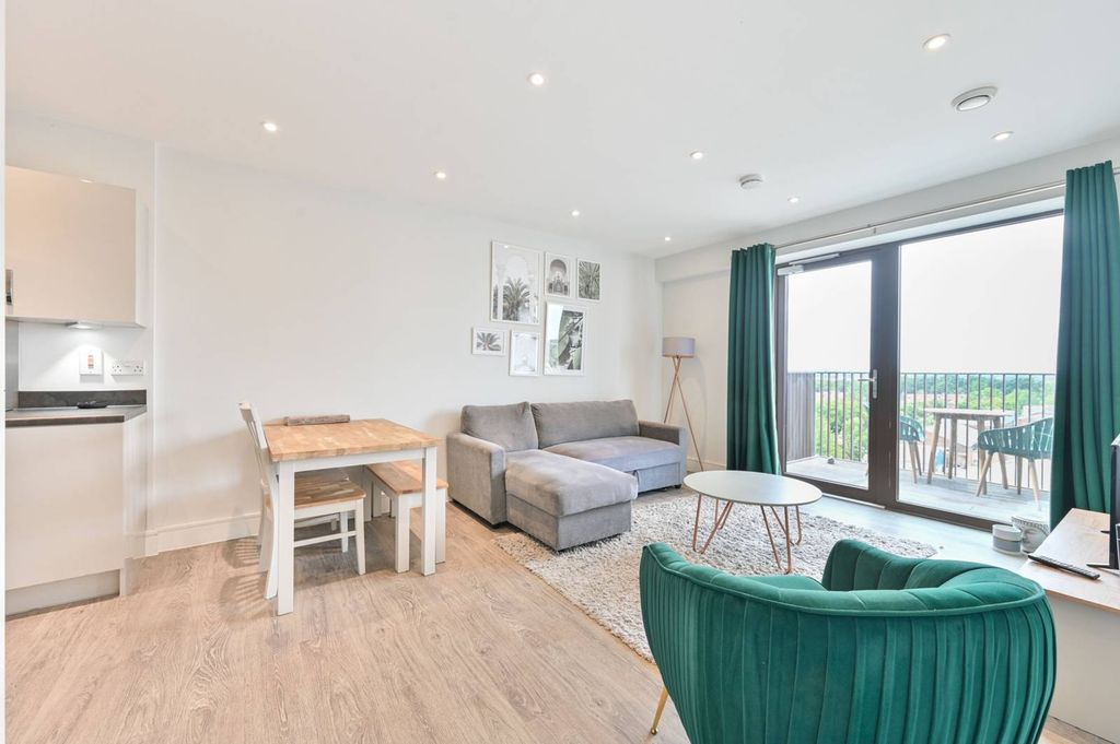 Property photo 1 of 10