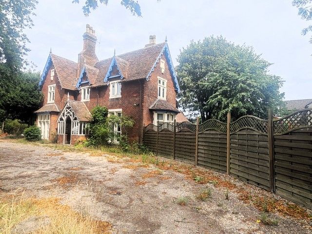 Property photo 2 of 3