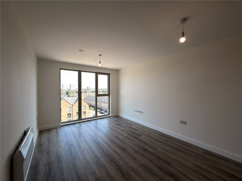 Property photo 2 of 12 Picture No. 06