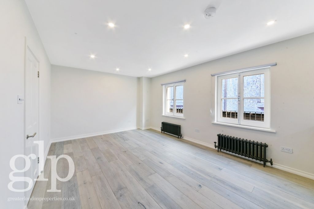 Property photo 3 of 12 965893