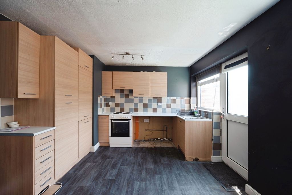 Property photo 2 of 19 Pbox-Img.Jpg