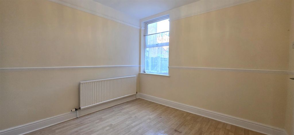 Property photo 3 of 11 Reception..Jpg