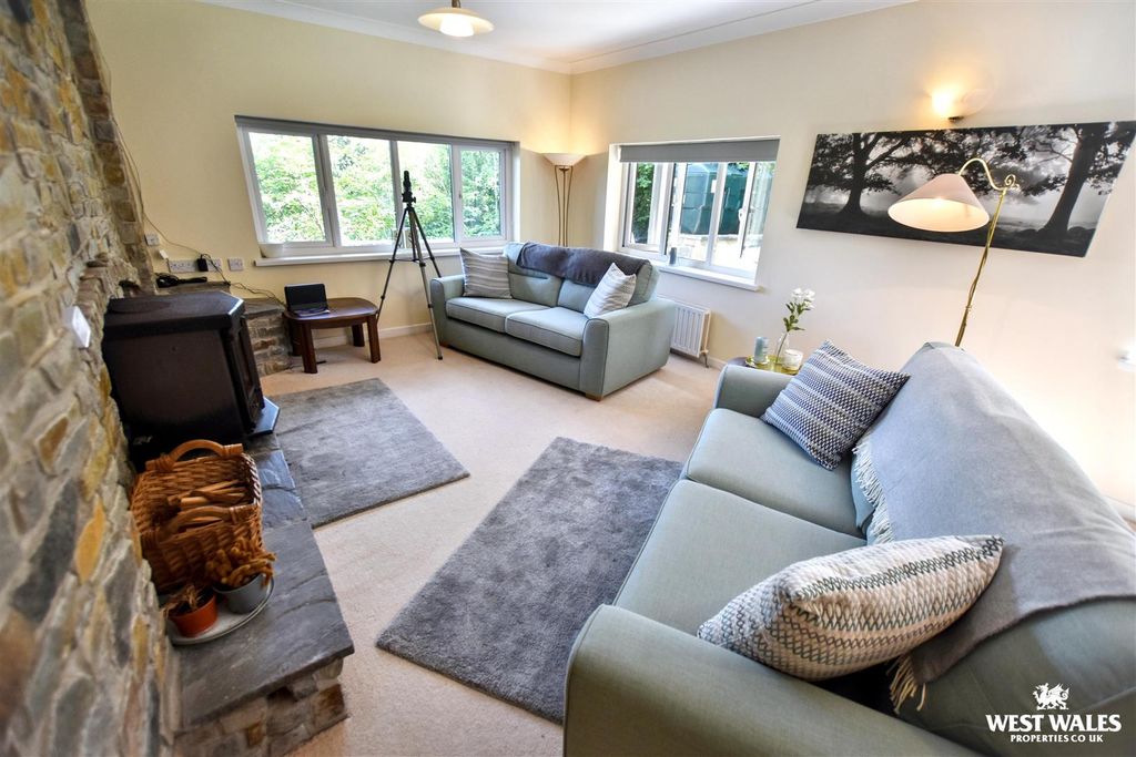 Property photo 2 of 31 2 (27).Jpg