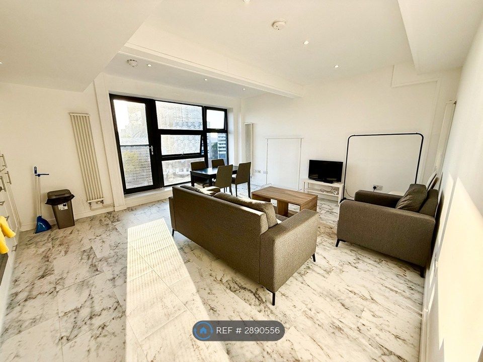 Property photo 3 of 35 Living Room 1