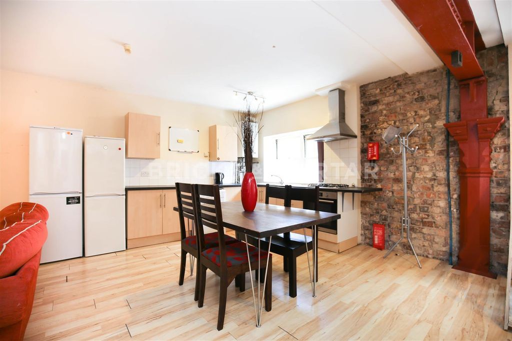 Property photo 2 of 12 2.Jpg