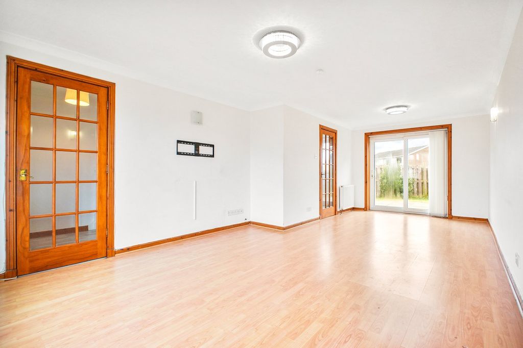 Property photo 3 of 26