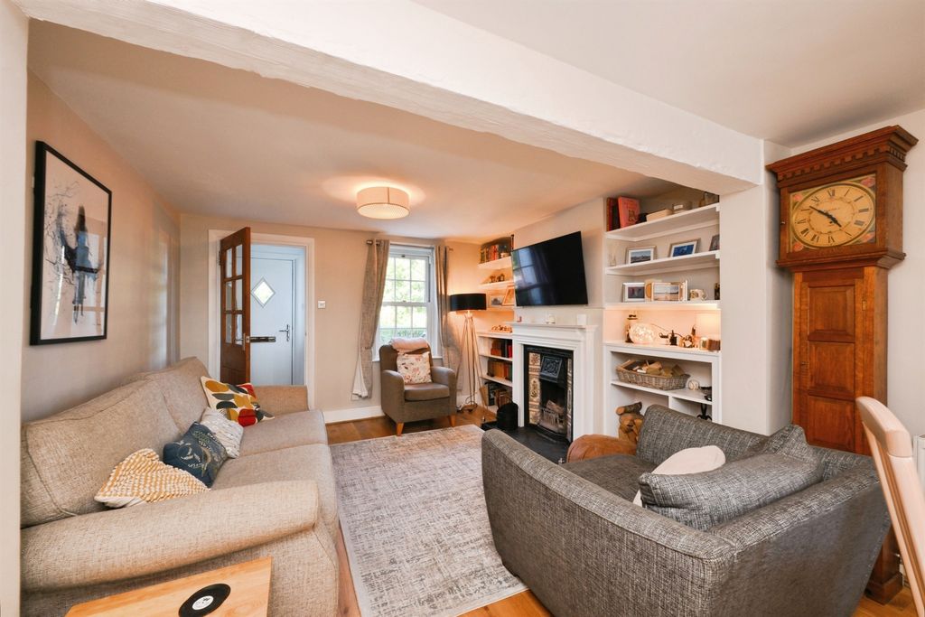 Property photo 2 of 16