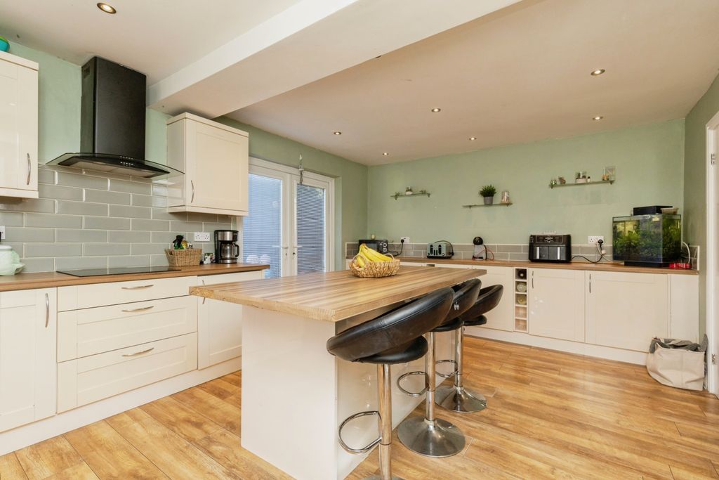 Property photo 2 of 15 Photography