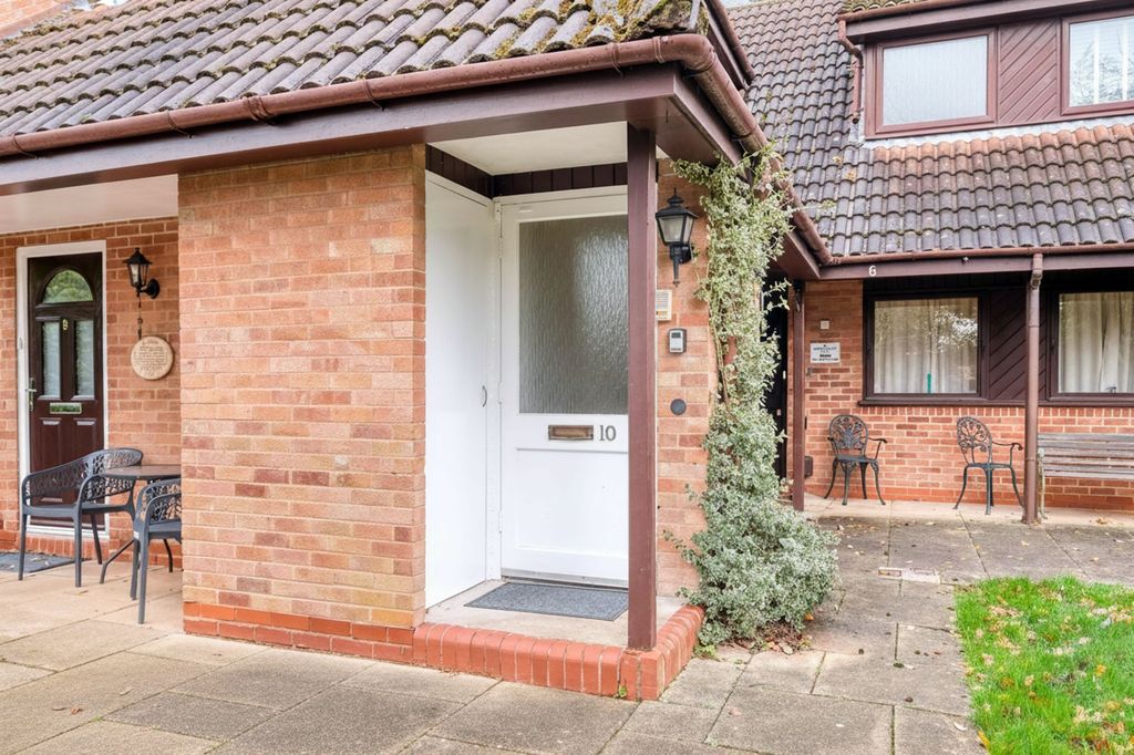 Property photo 2 of 12