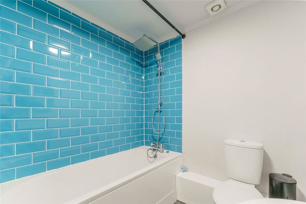 Property photo 1 of 19 Picture No. 18