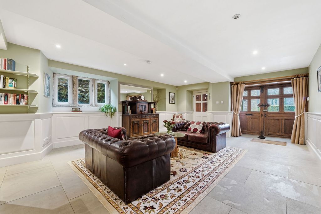 Property photo 3 of 64