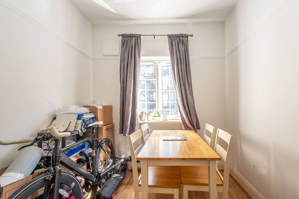 Property photo 3 of 4
