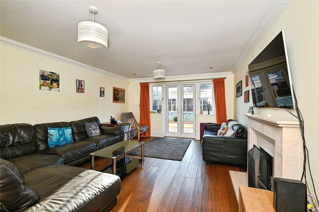 Property photo 2 of 18 Picture No. 43