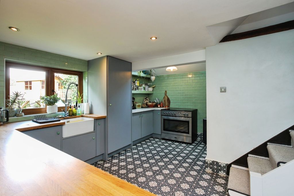 Property photo 2 of 17 Photo