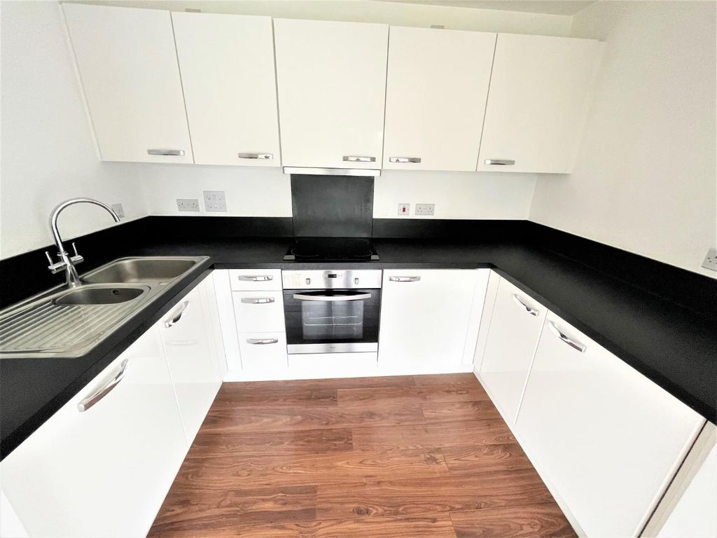 Property photo 2 of 12 Kitchen.Jpg