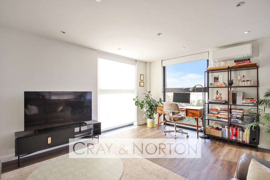 Property photo 2 of 17 Photo 15