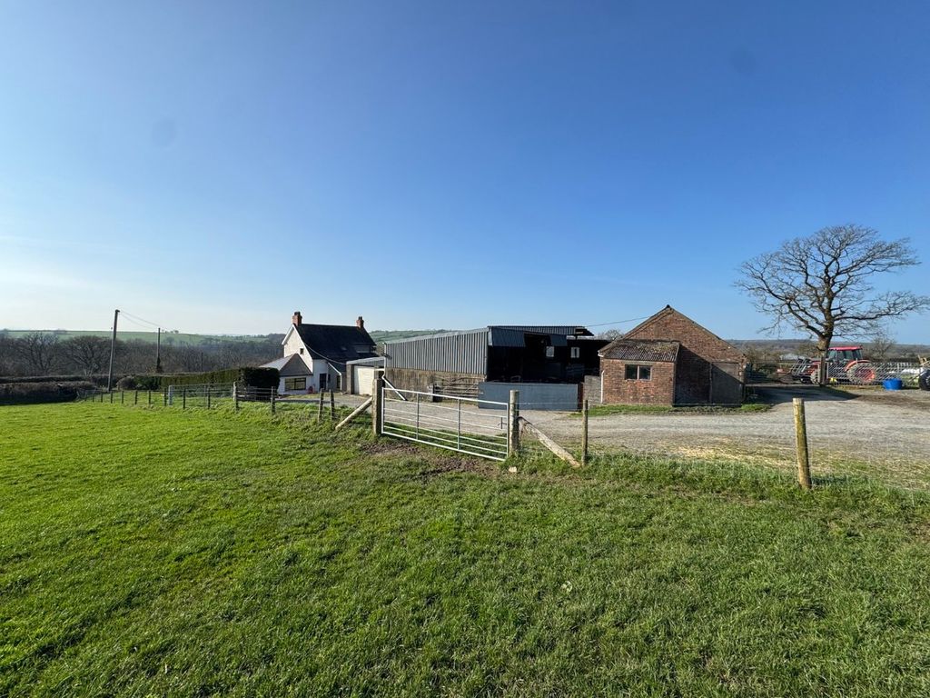 Property photo 2 of 62