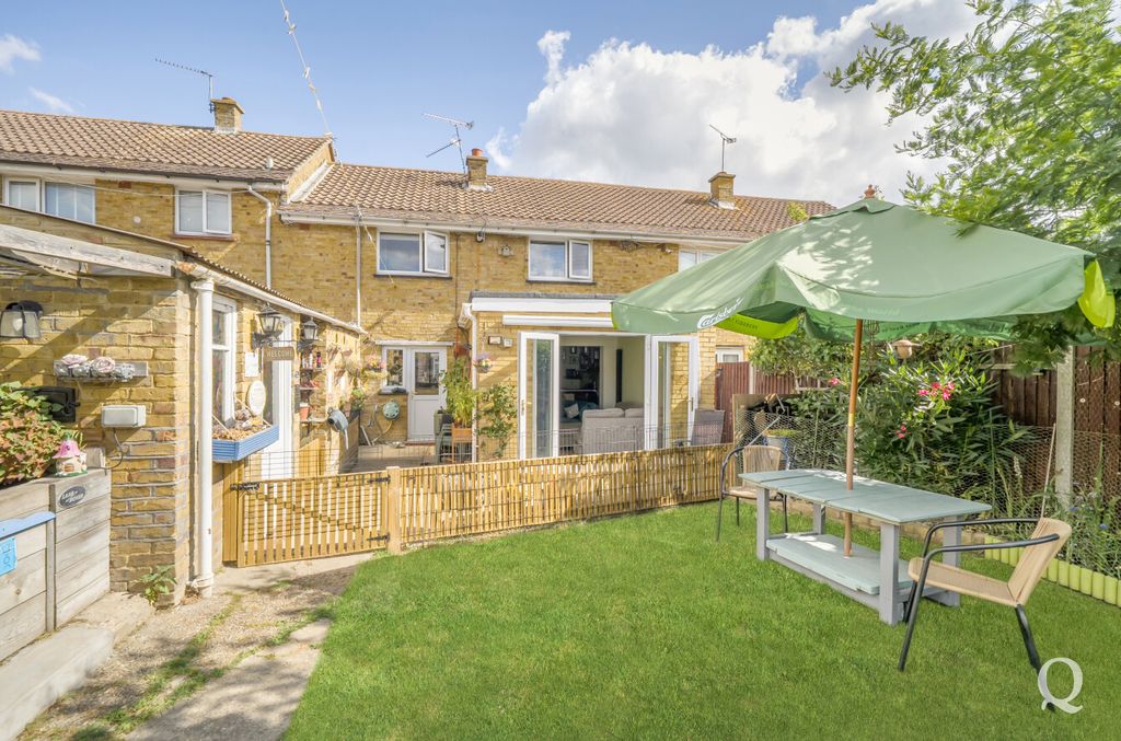 Property photo 2 of 31 Eb65Cf31-6Cee-432...
