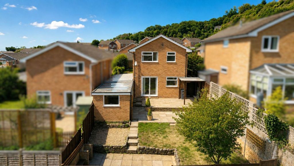 Property photo 2 of 19
