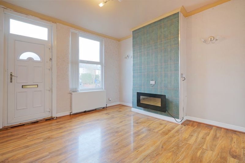 Property photo 2 of 21 Living Room