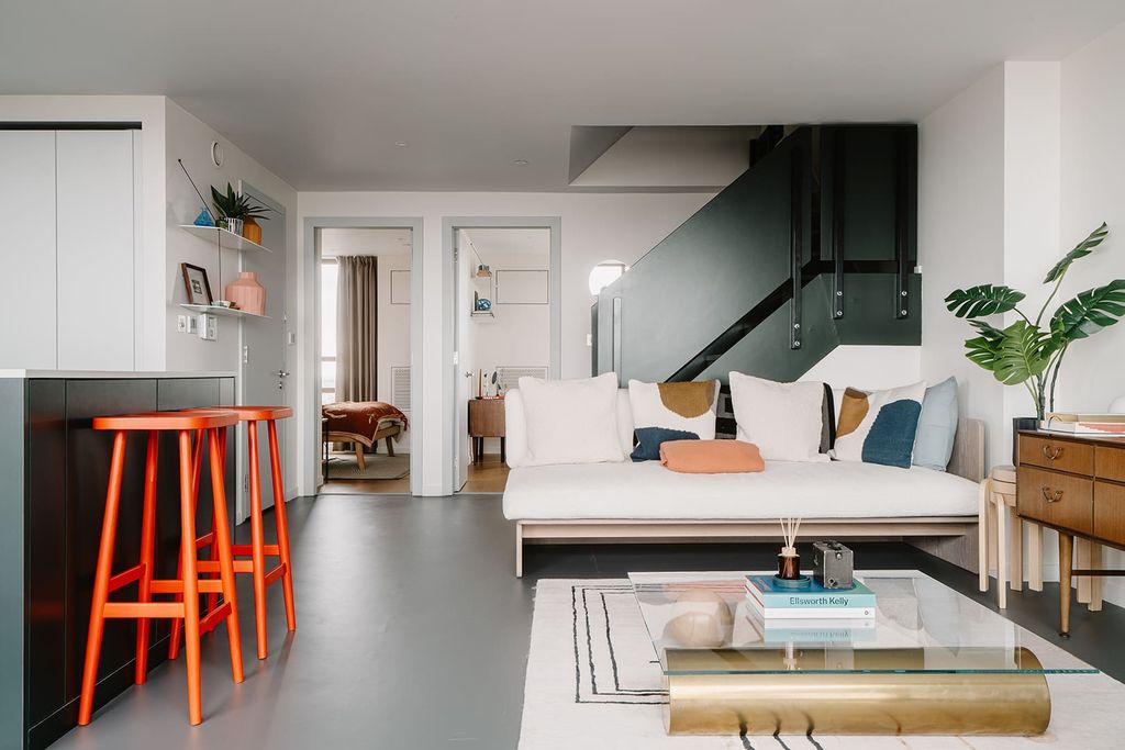 Property photo 3 of 33