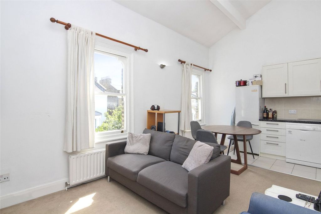 Property photo 1 of 10 Picture No. 05