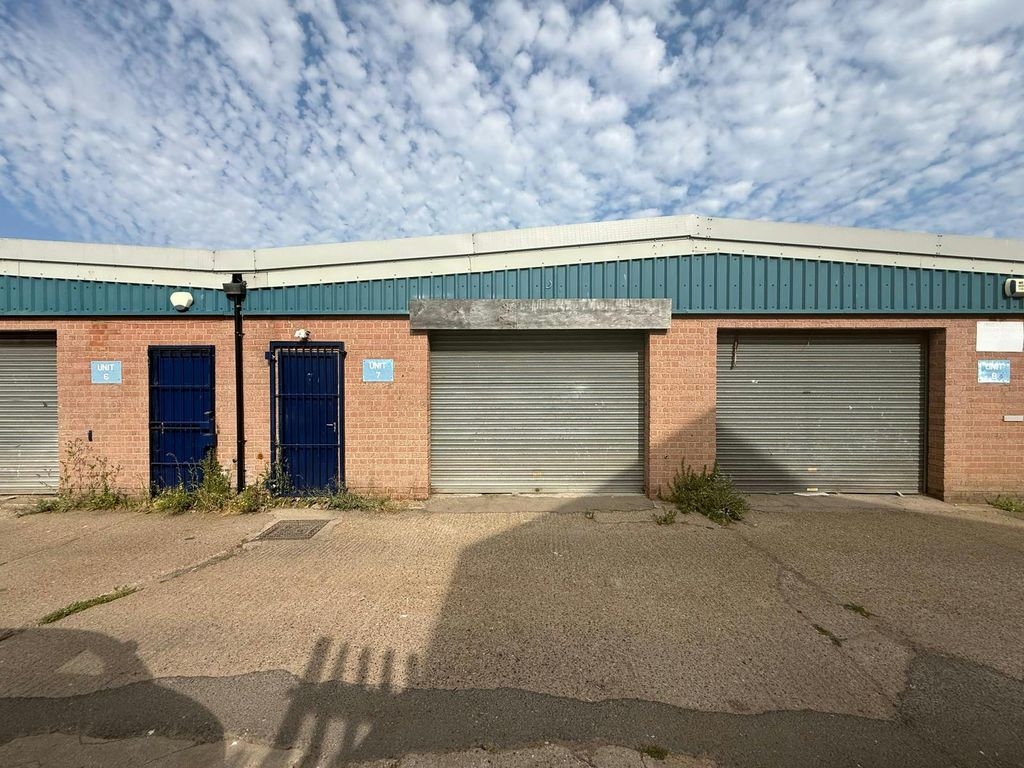 Property photo 1 of 4 Unit 7