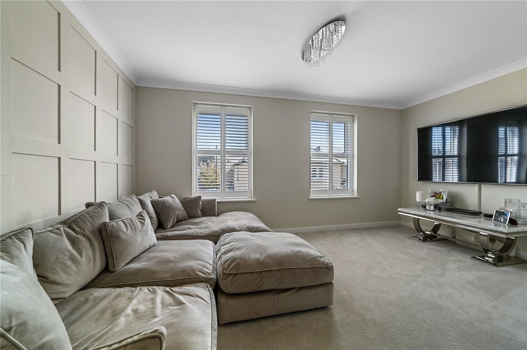 Property photo 2 of 18 Picture No. 10