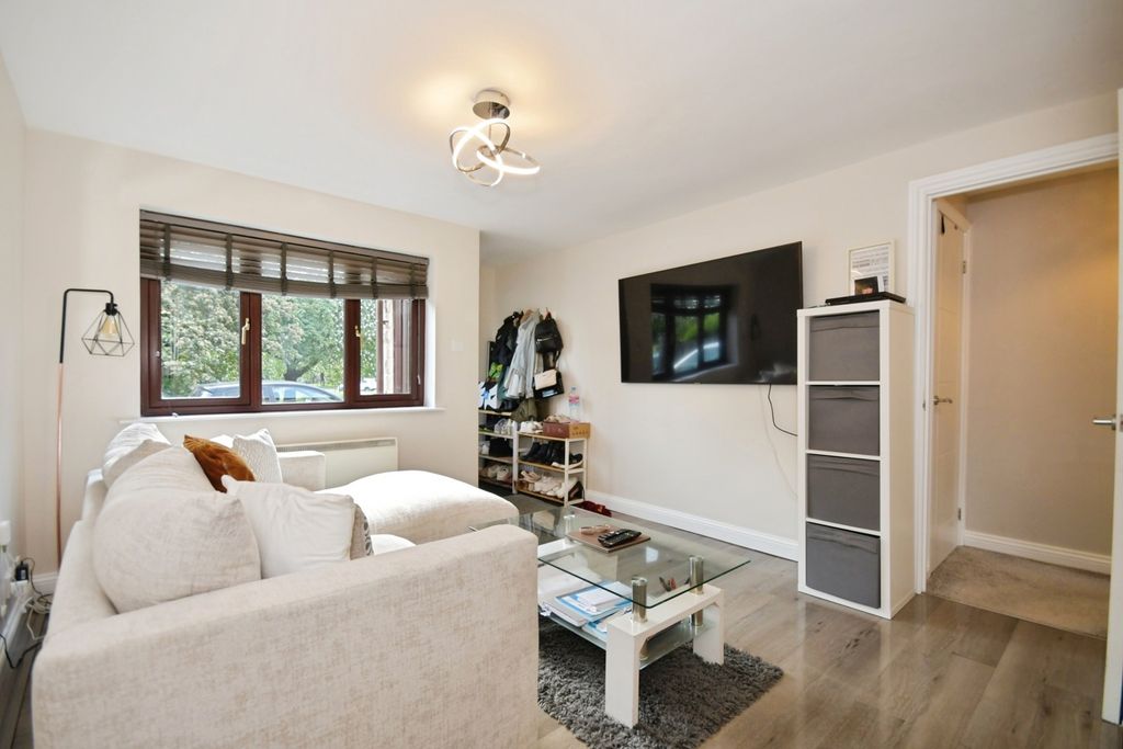 Property photo 2 of 15 Pbox-Img.Jpg